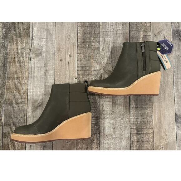 TOMS Raven Wedge Bootie in Olive Size 6 NWT - Picture 13 of 16